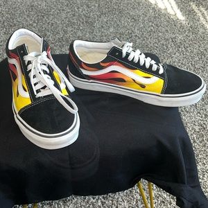 🚫SOLD🚫🔥Vans Lace-Up Shoes